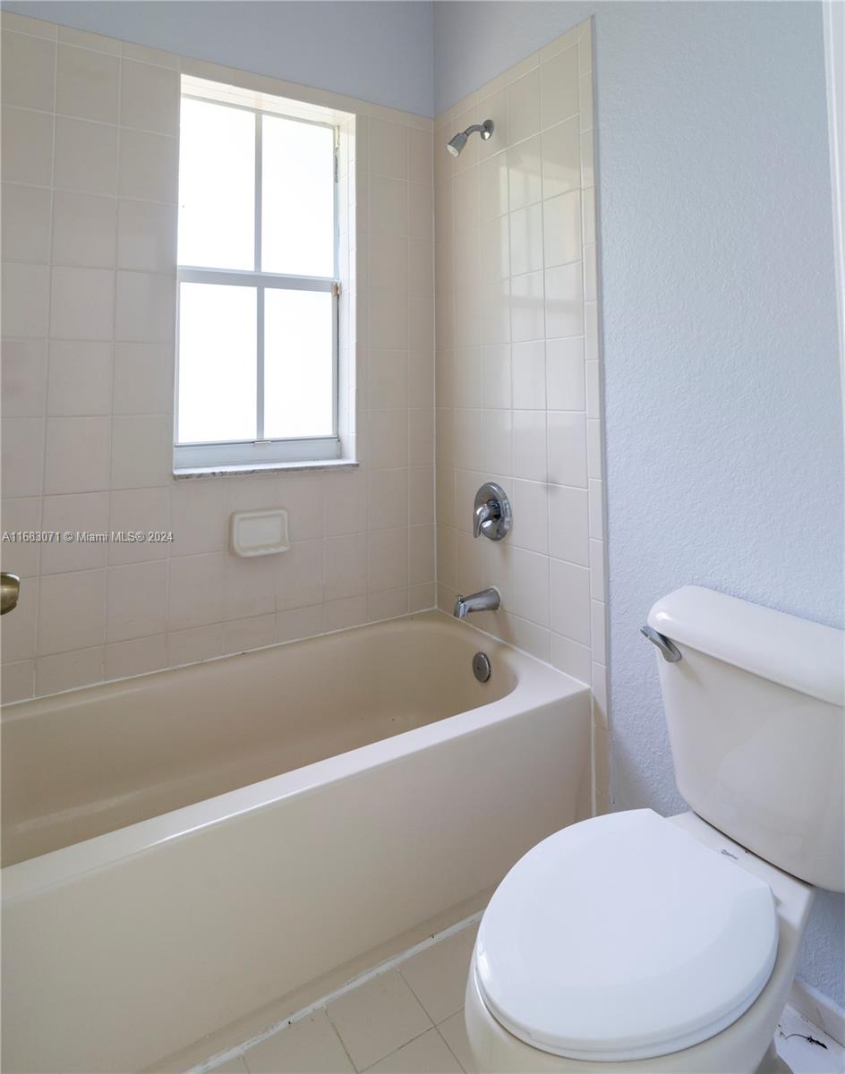 606 W Santa Catalina Cir #606, North Lauderdale, Florida image 16