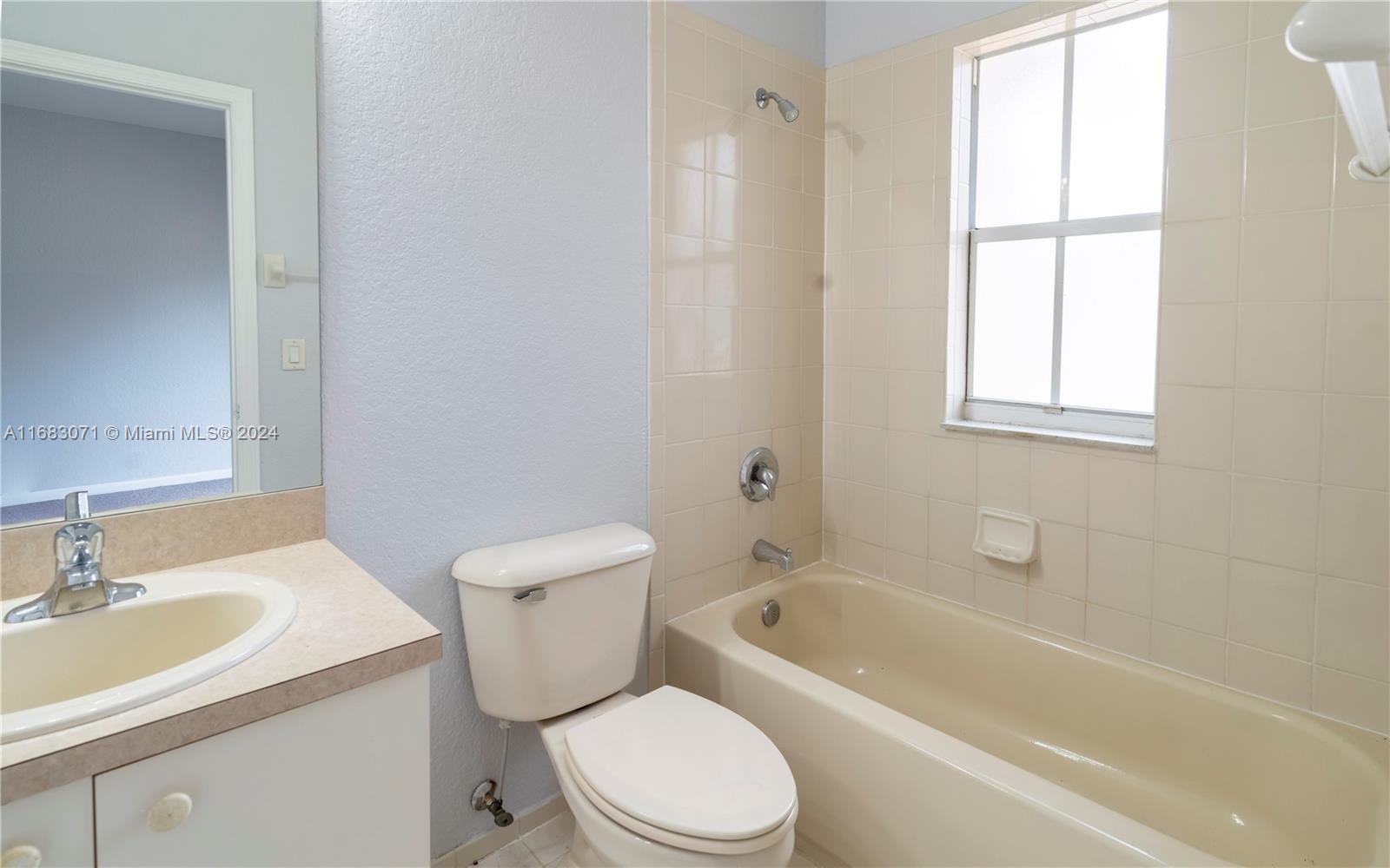 606 W Santa Catalina Cir #606, North Lauderdale, Florida image 22