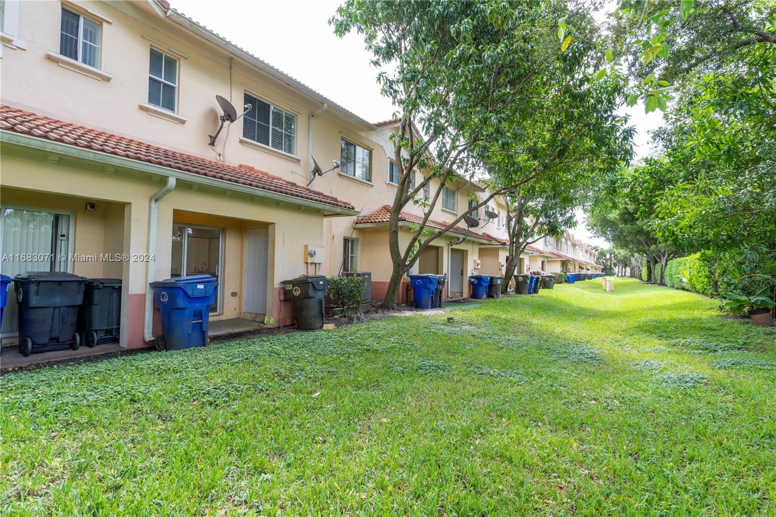 606 W Santa Catalina Cir #606, North Lauderdale, Florida image 23