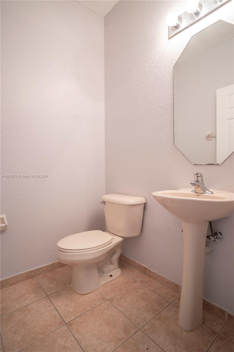 606 W Santa Catalina Cir #606, North Lauderdale, Florida image 7