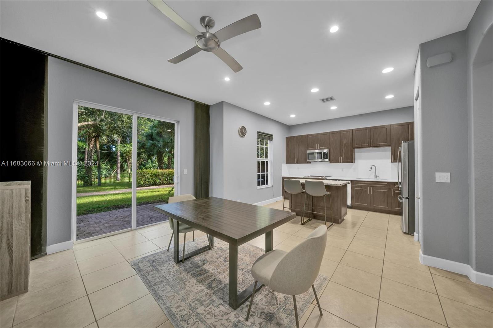 2788 Eagle Rock Cir #605, West Palm Beach, Florida image 16