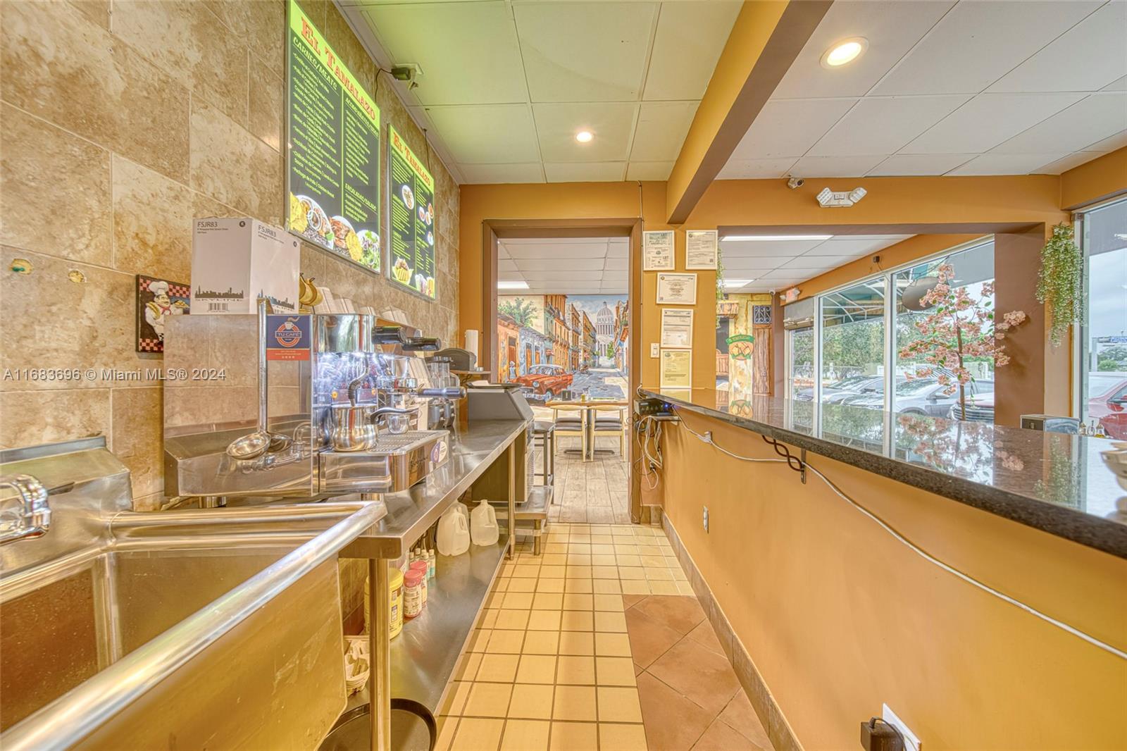 Full Service Restaurant F In Palmetto Bay On Us1