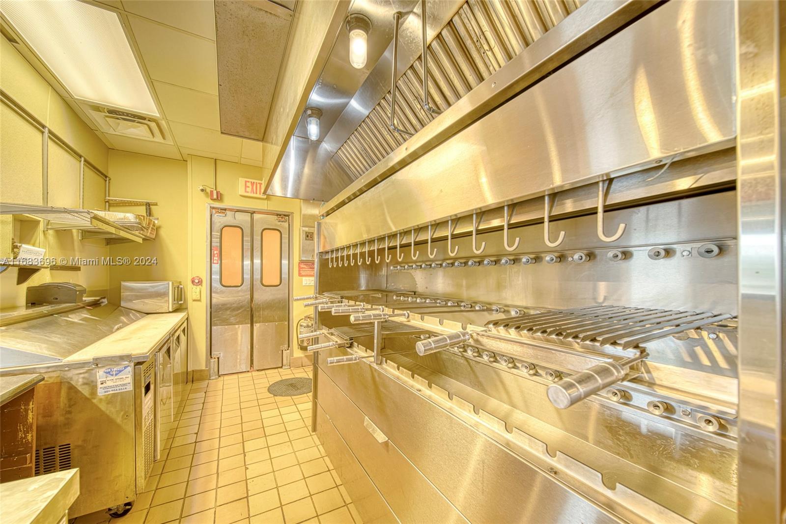 Full Service Restaurant F In Palmetto Bay On Us1