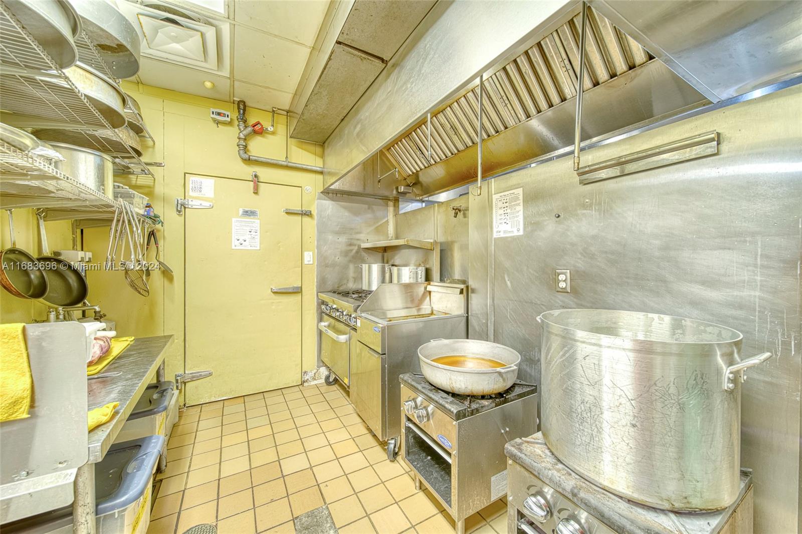 Full Service Restaurant F In Palmetto Bay On Us1