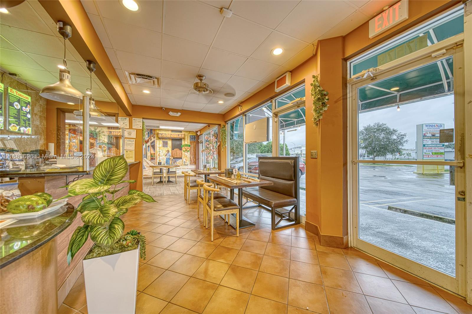 Full Service Restaurant F In Palmetto Bay On Us1