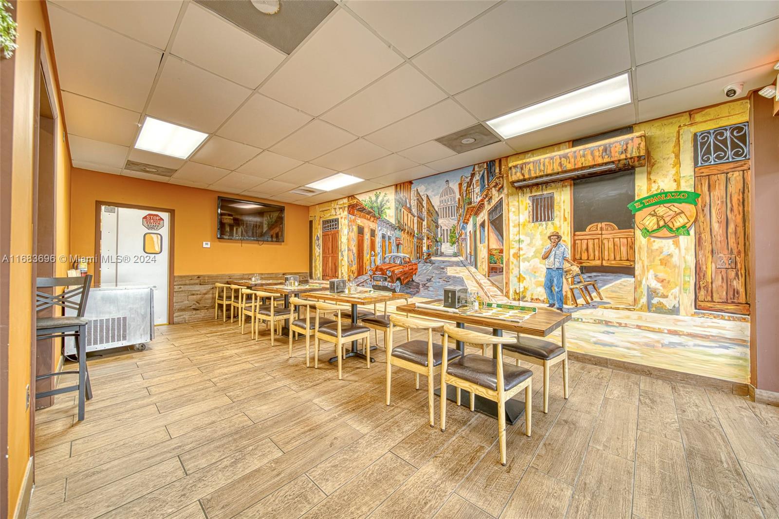 Full Service Restaurant F In Palmetto Bay On Us1