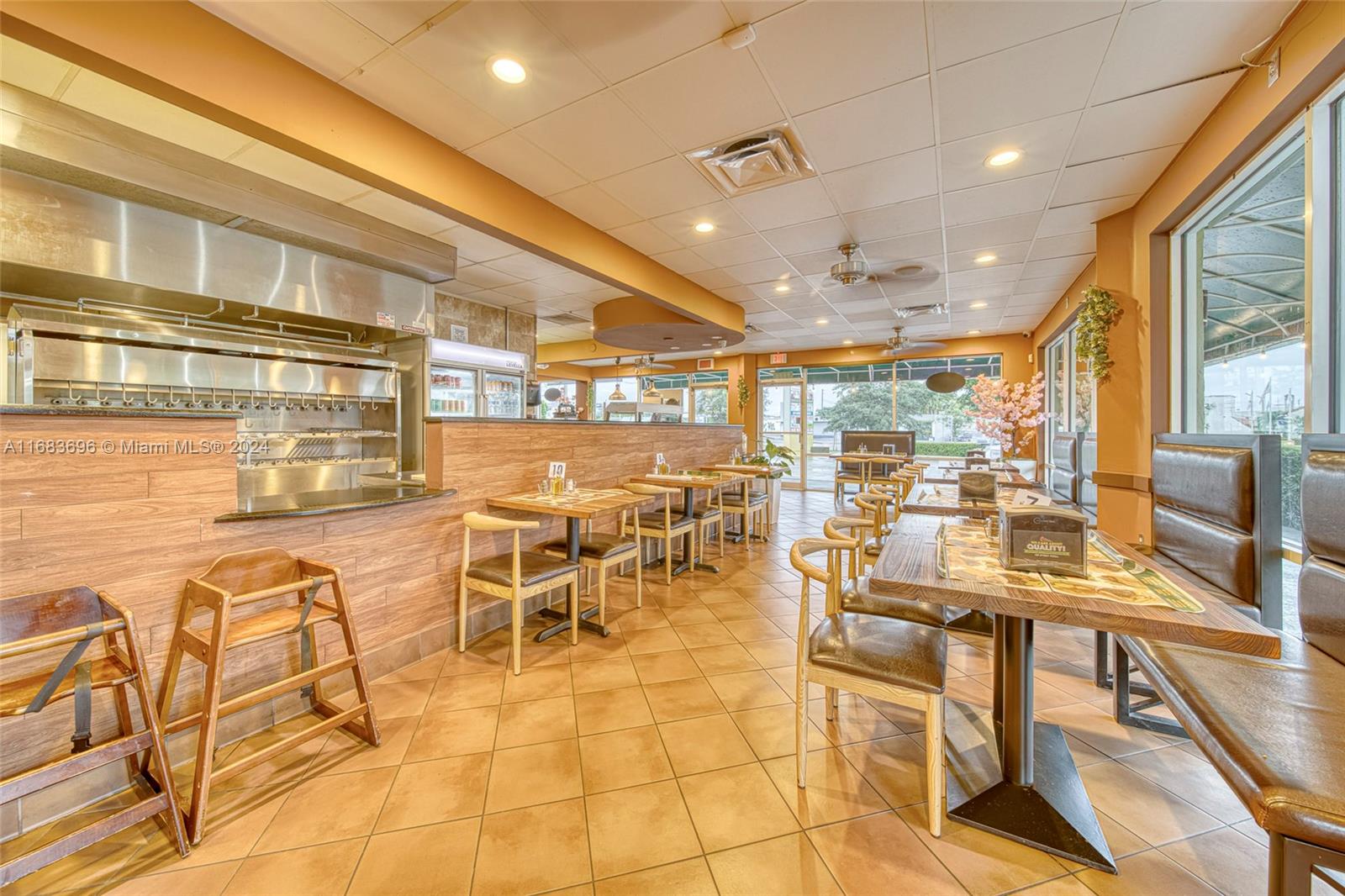 Full Service Restaurant F In Palmetto Bay On Us1