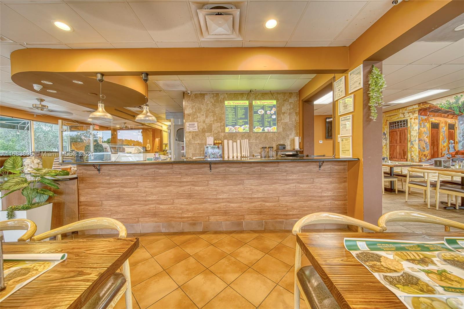Full Service Restaurant F In Palmetto Bay On Us1