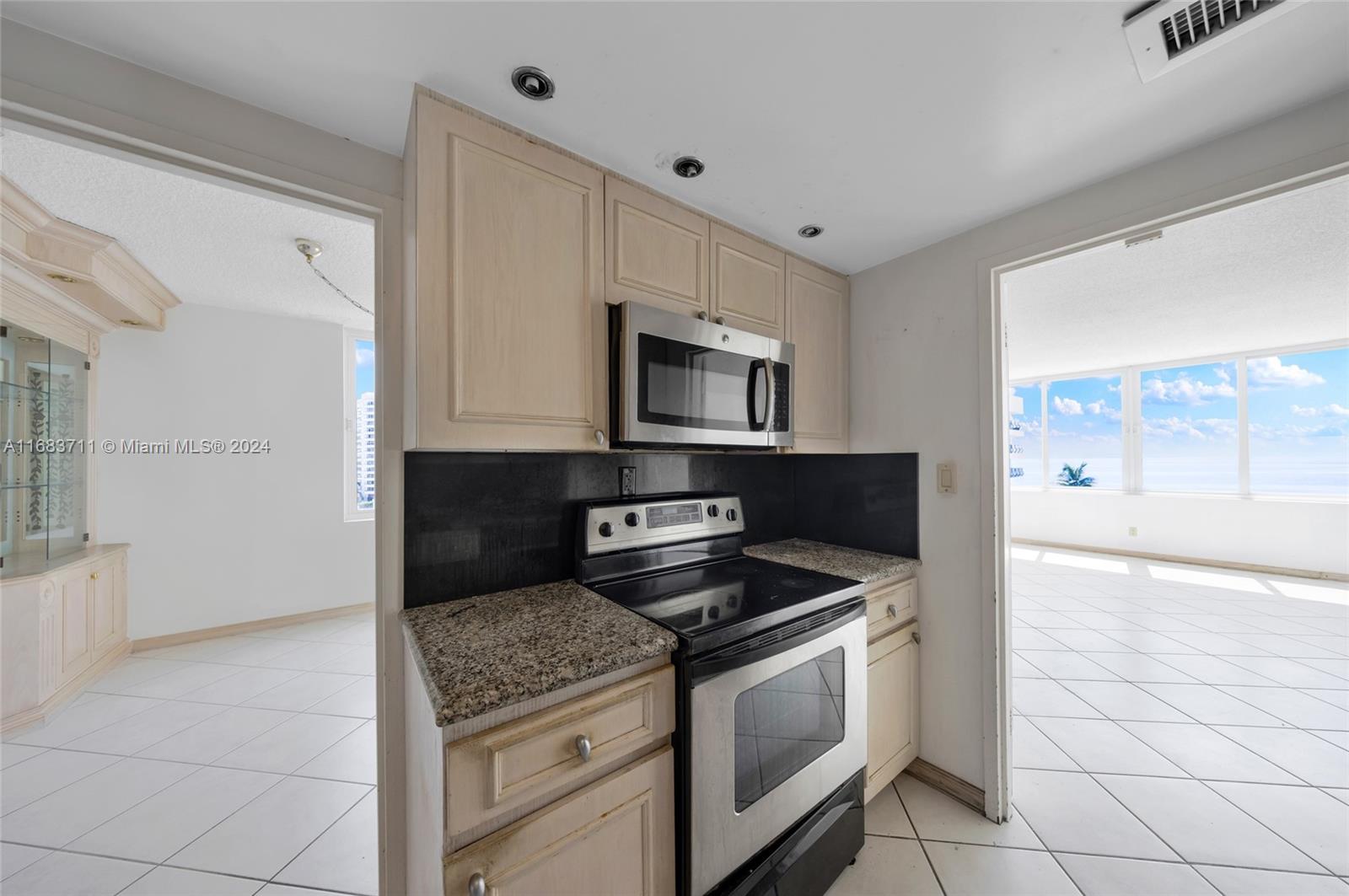 5401 Collins Ave #419, Miami Beach, Florida image 16