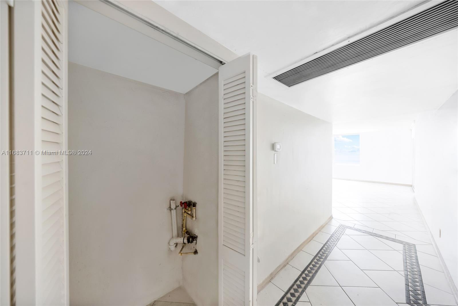 5401 Collins Ave #419, Miami Beach, Florida image 37