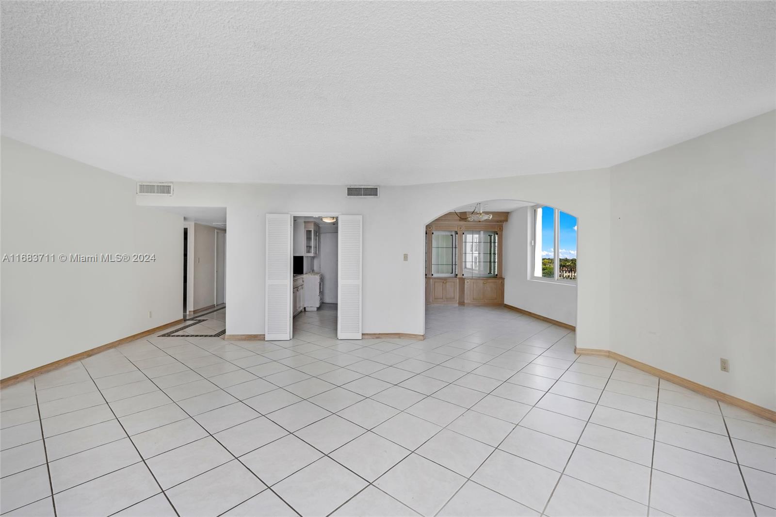 5401 Collins Ave #419, Miami Beach, Florida image 4