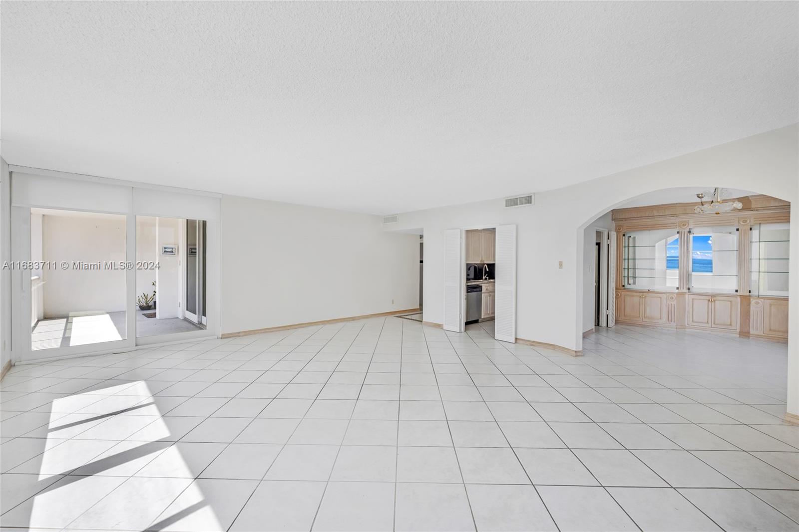 5401 Collins Ave #419, Miami Beach, Florida image 6