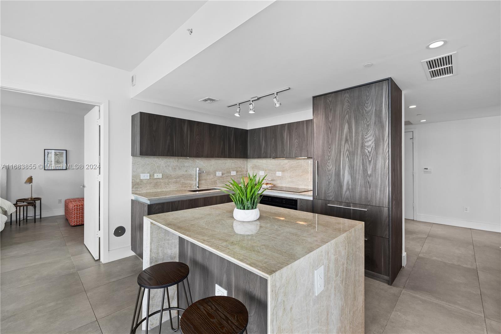 3131 NE 7th Ave #1006, Miami FL 33137