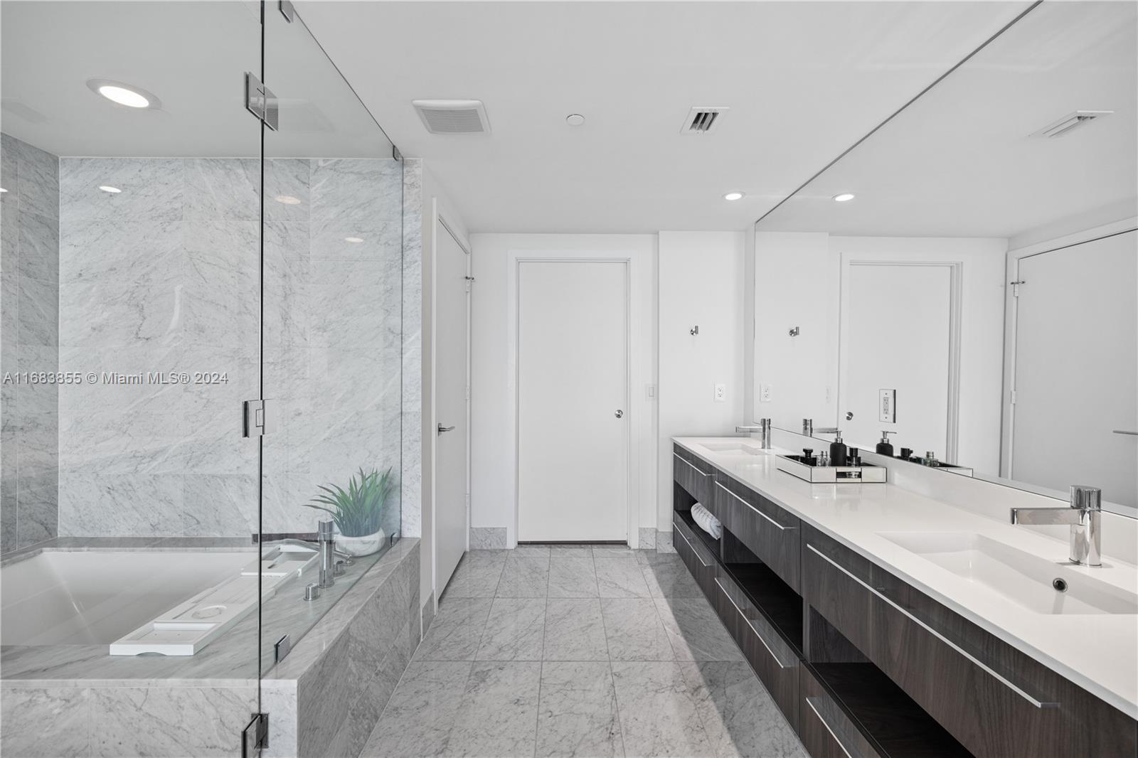3131 NE 7th Ave #1006, Miami FL 33137
