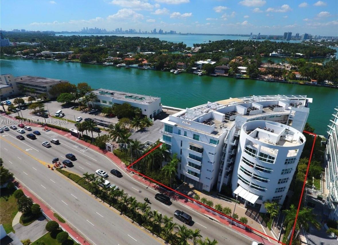 Enjoy living in a great location in a boutique building overlooking the intracoastal and one block from the beach. This studio has a generous size with a complete and spacious kitchen. Has a separate space for office or for a Murphy bed. It offers great views to the waterways, Miami skyline and beautiful sunsets. Great amenities, heated pool, jacuzzi, gym and more. Parking is assigned self park.