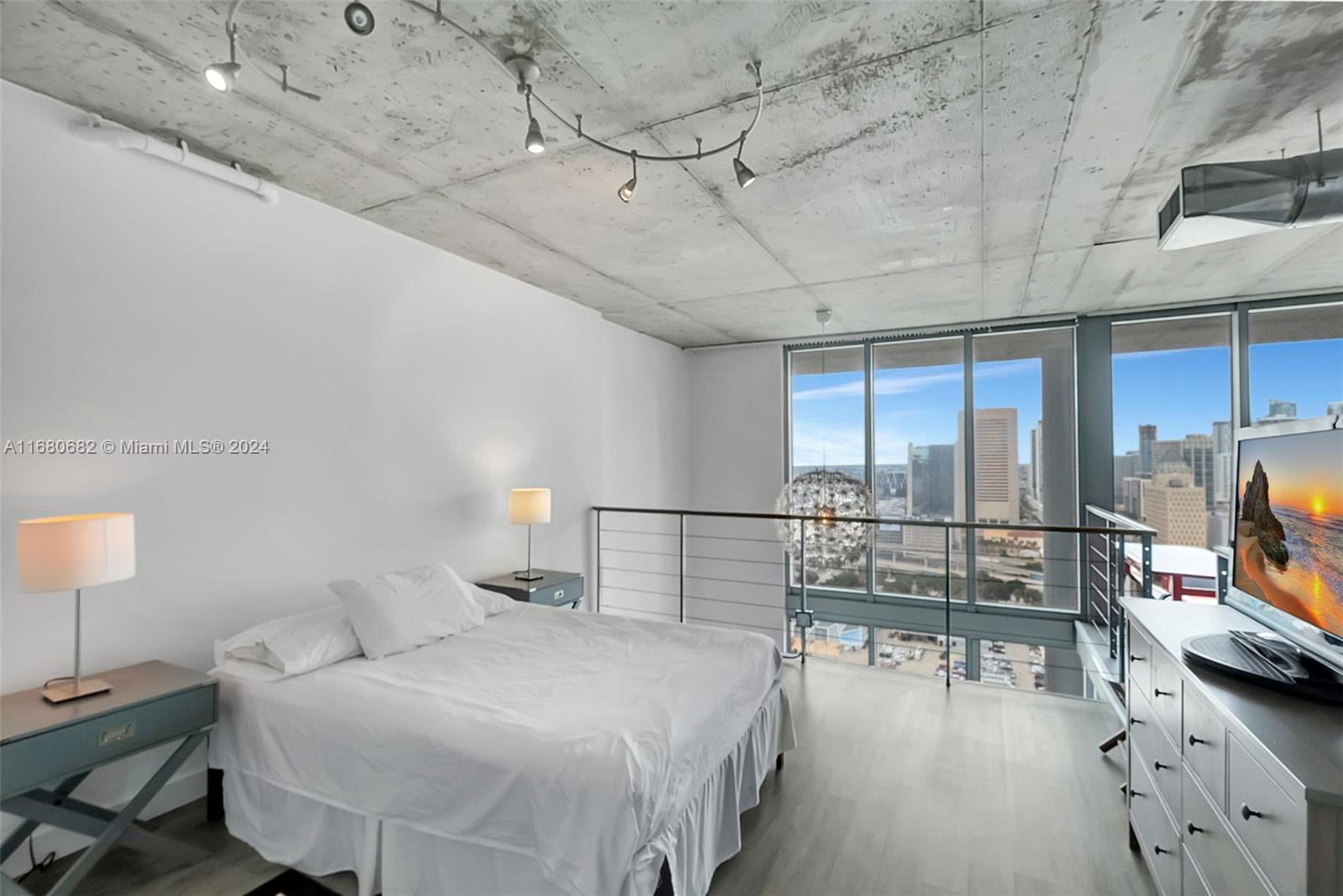 690 SW 1st Ct #3113, Miami FL 33130