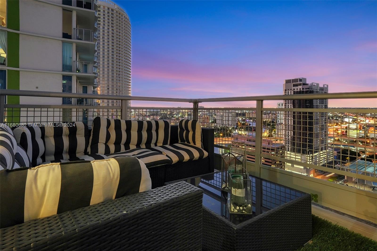 690 SW 1st Ct #3113, Miami FL 33130