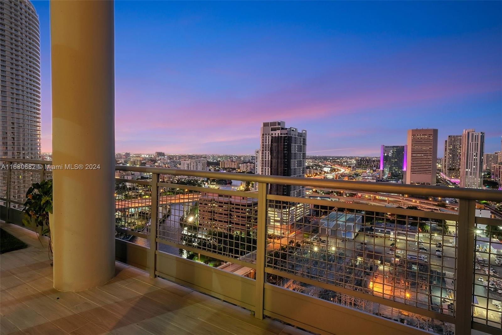 690 SW 1st Ct #3113, Miami FL 33130
