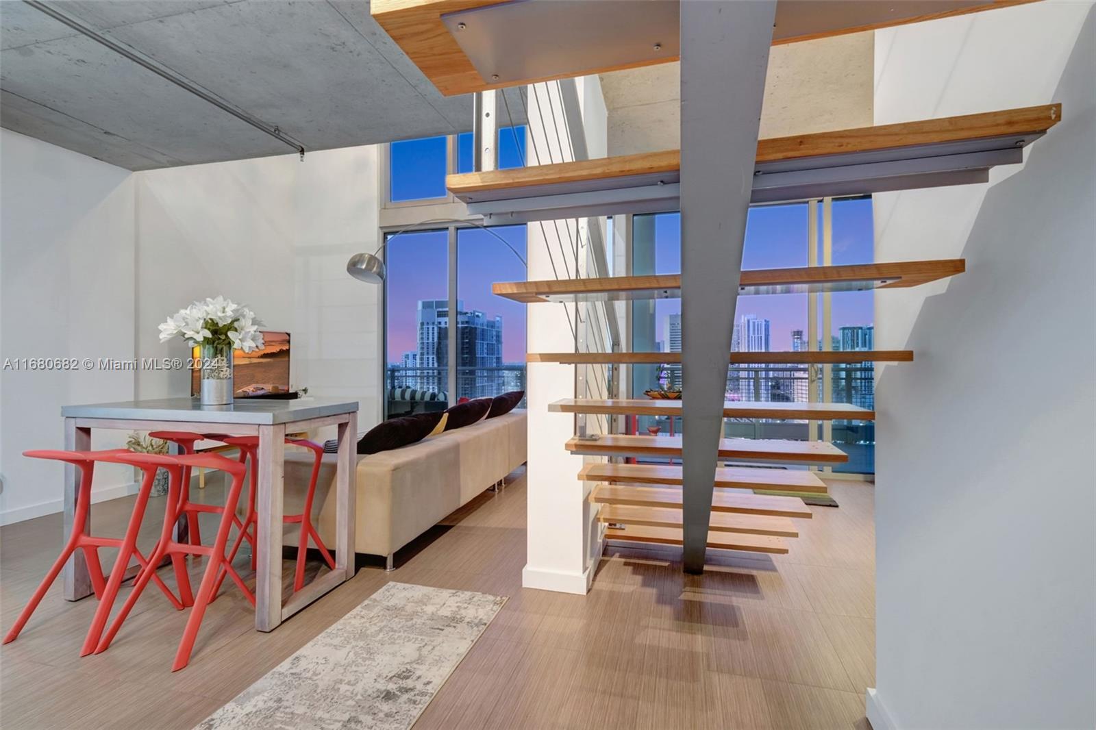 690 SW 1st Ct #3113, Miami FL 33130