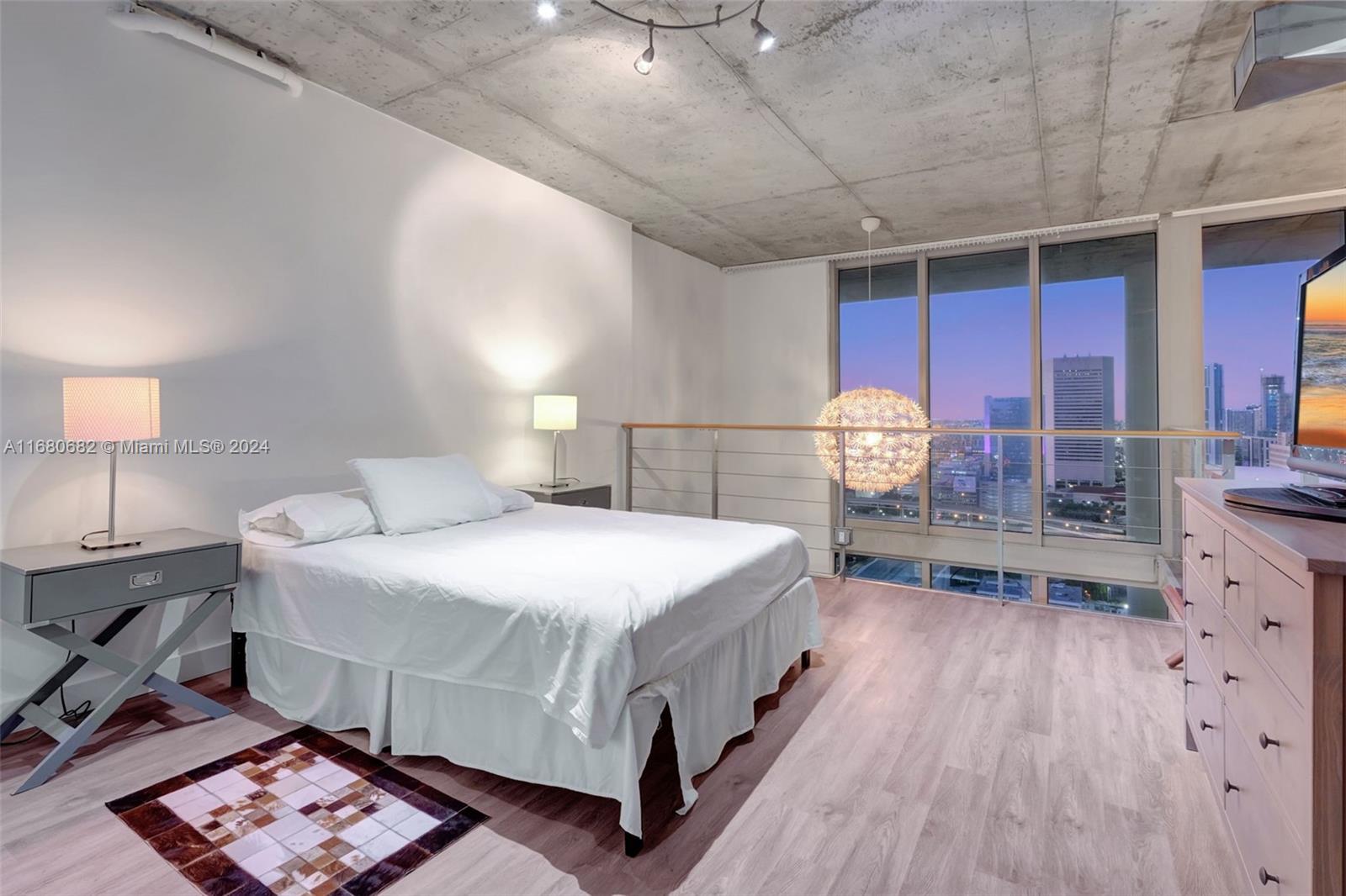 690 SW 1st Ct #3113, Miami FL 33130