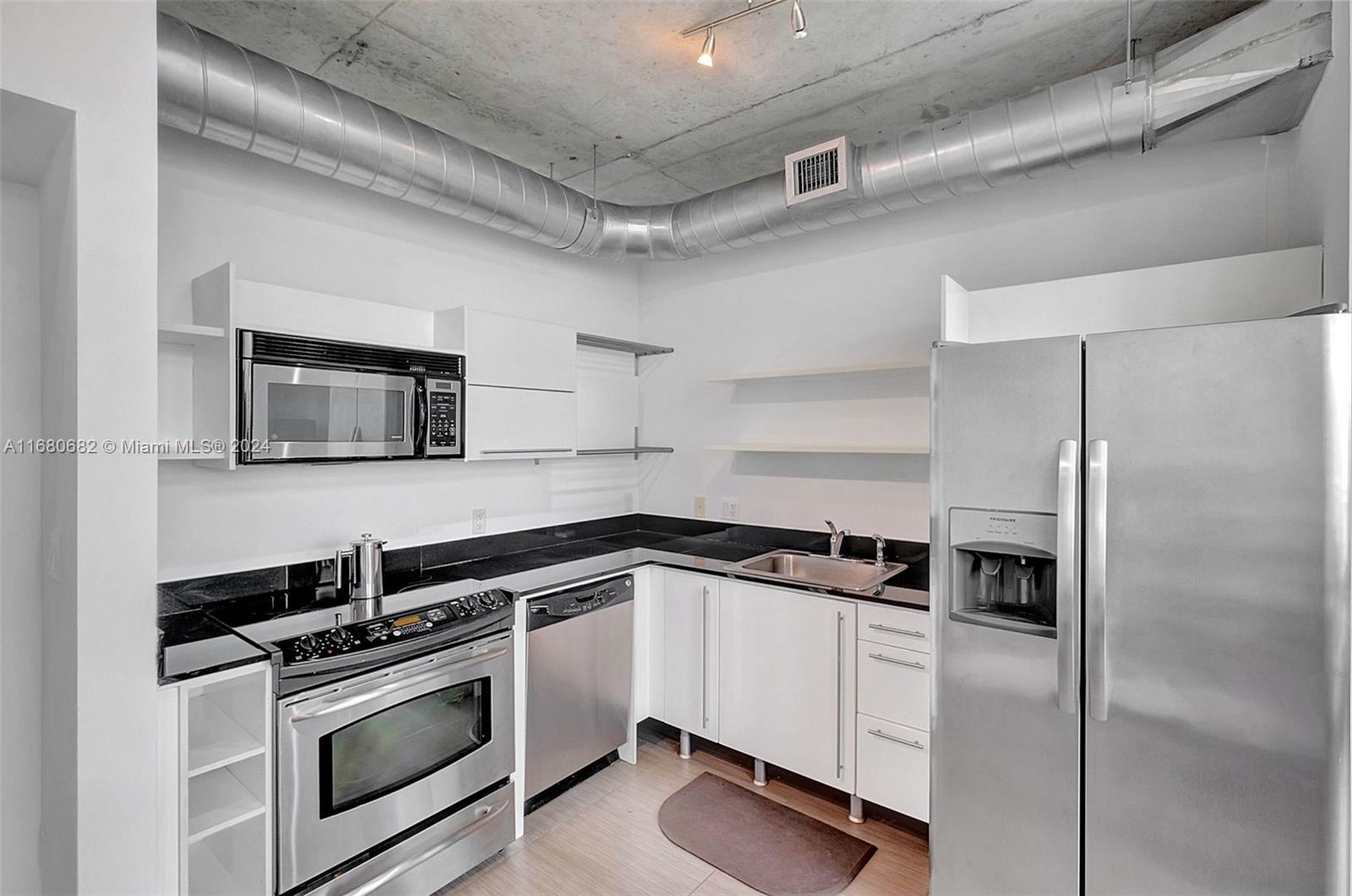 690 SW 1st Ct #3113, Miami FL 33130