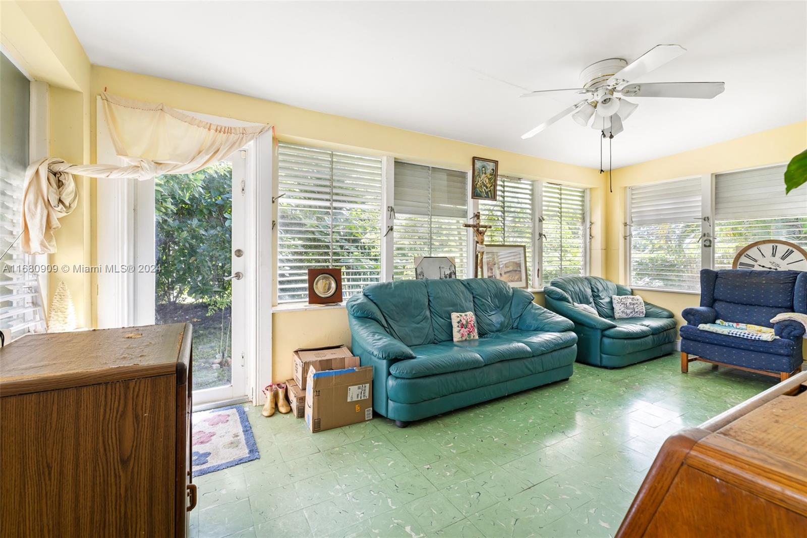 524 Mendoza Ave, Coral Gables, Florida image 11