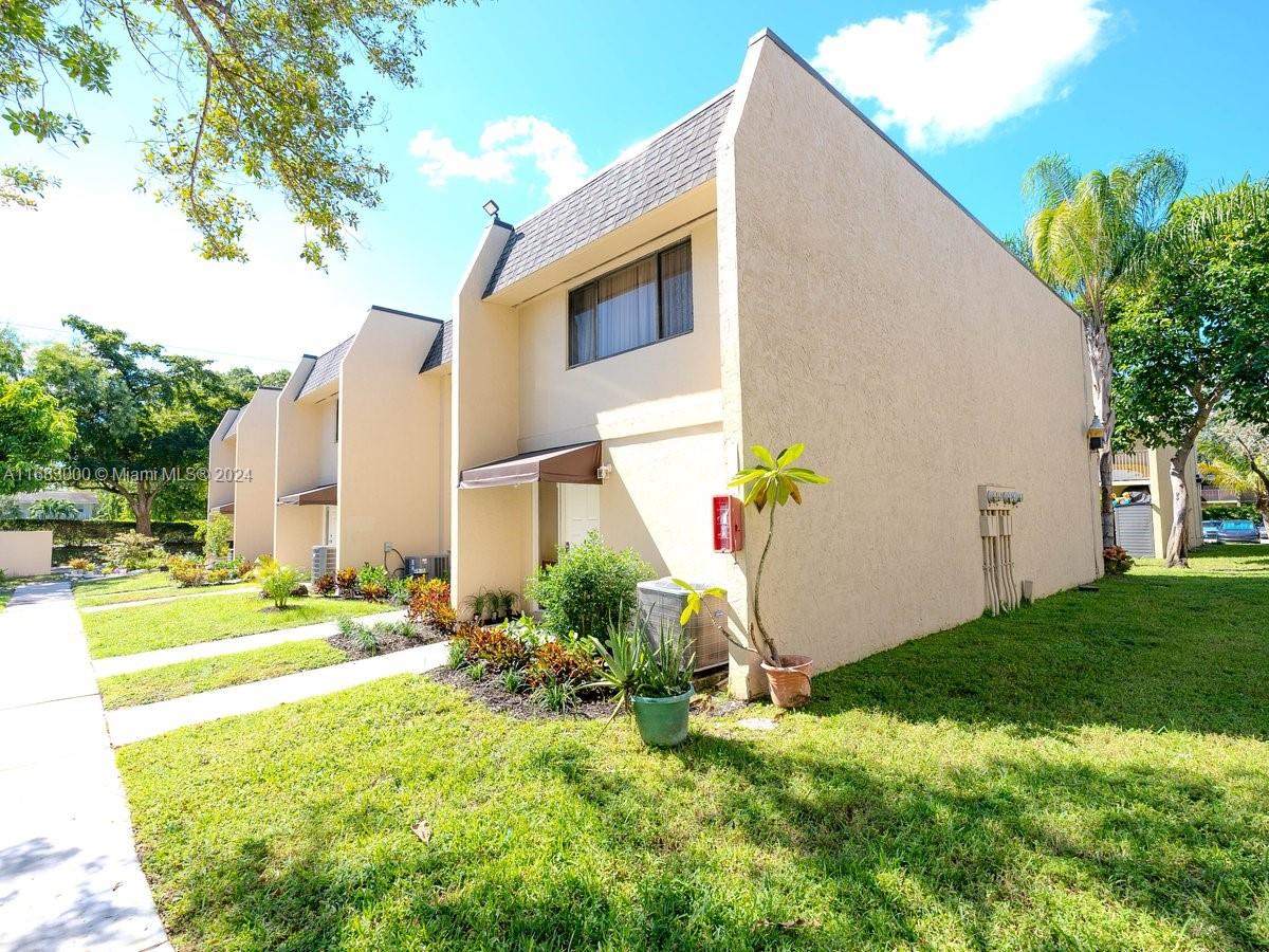 Residential, Deerfield Beach, Florida image 3