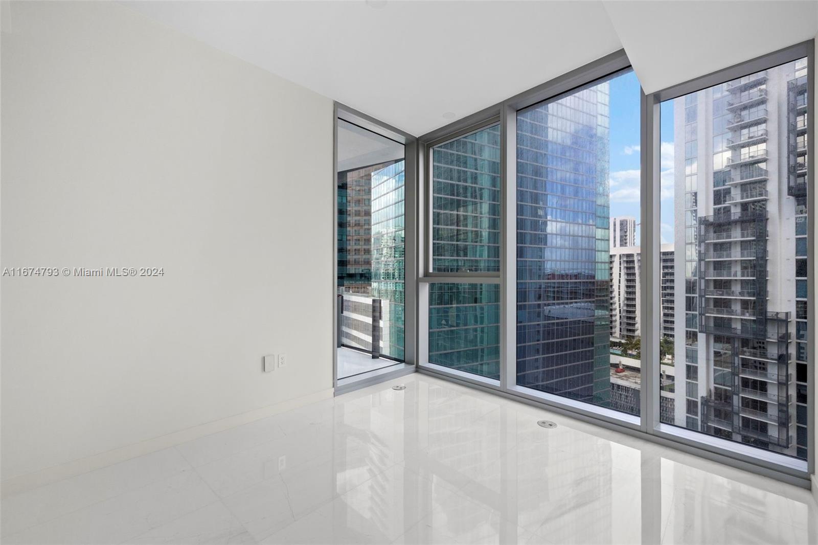 300 Biscayne Blvd Way #2409, Miami, Florida image 26