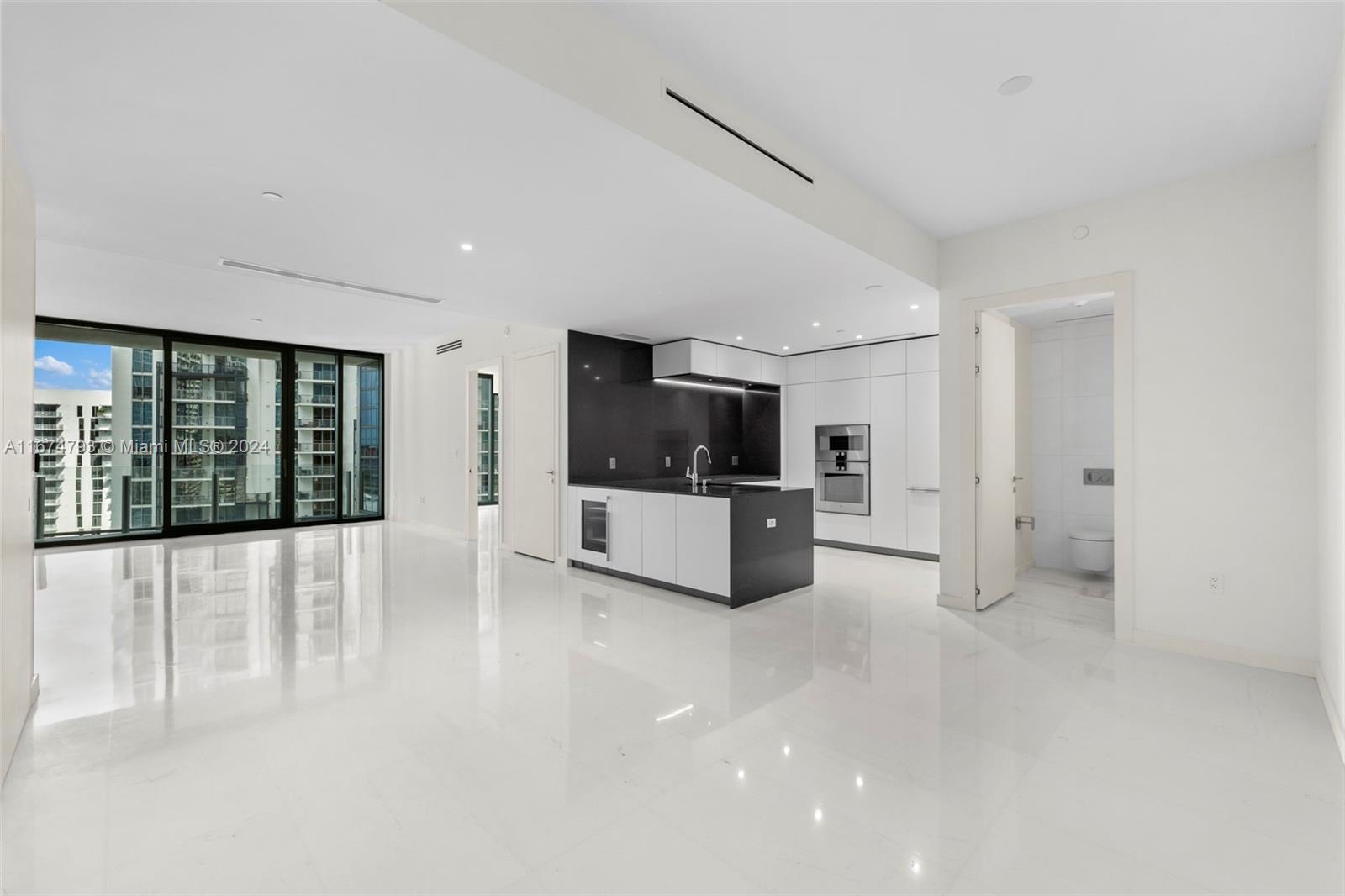 300 Biscayne Blvd Way #2409, Miami, Florida image 3