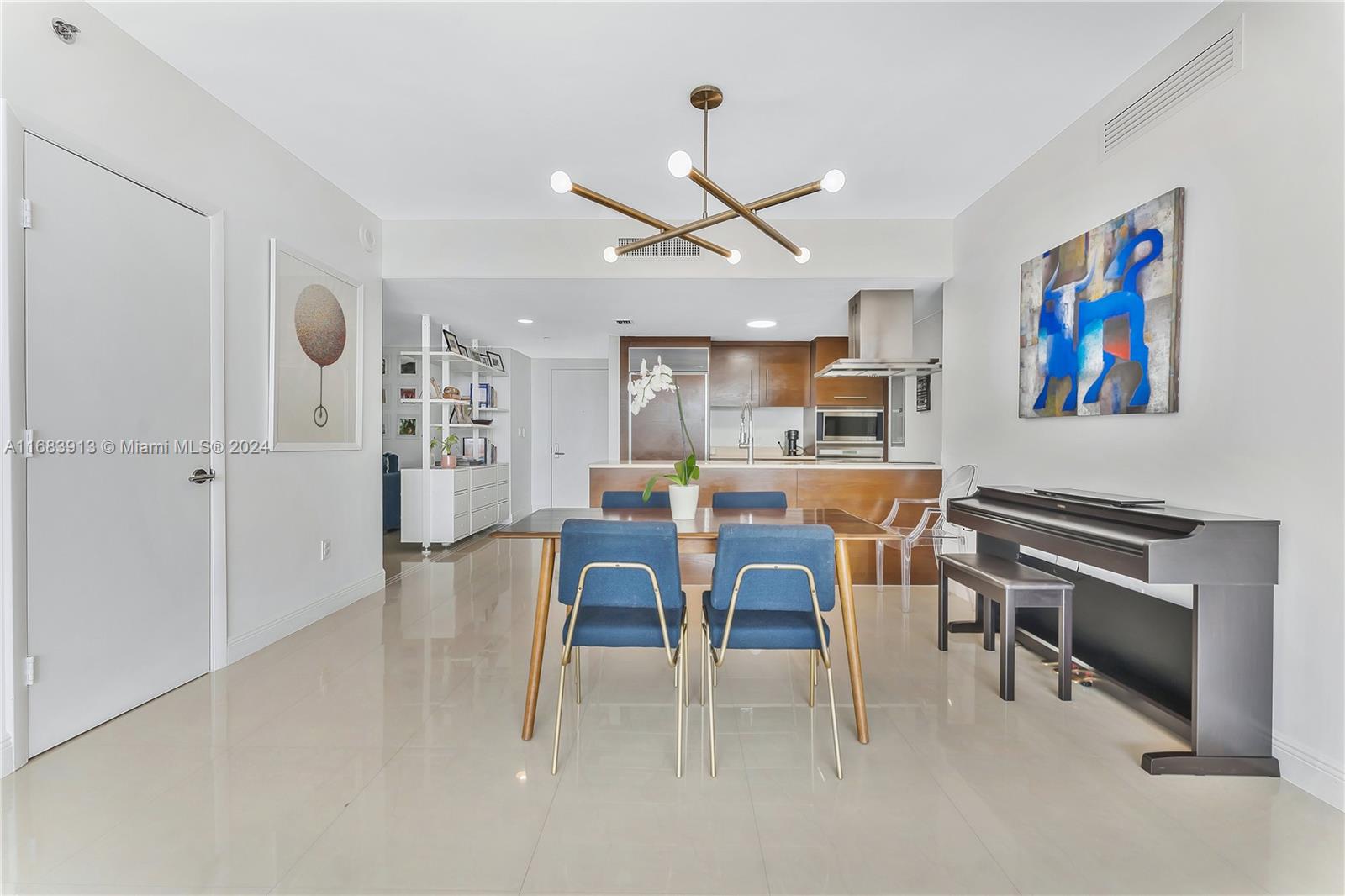 495 Brickell Ave #3105, Miami FL 33131