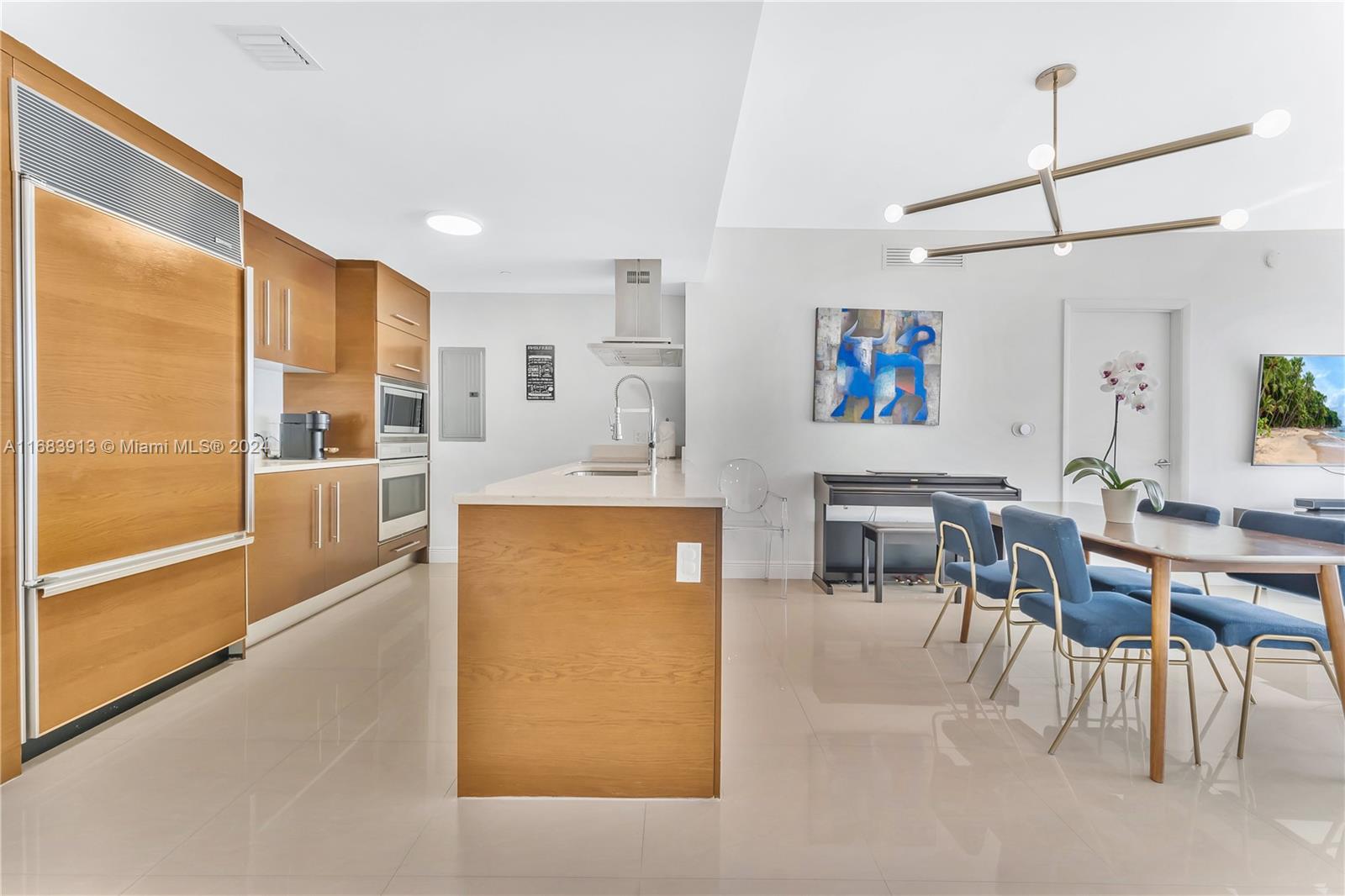 495 Brickell Ave #3105, Miami FL 33131