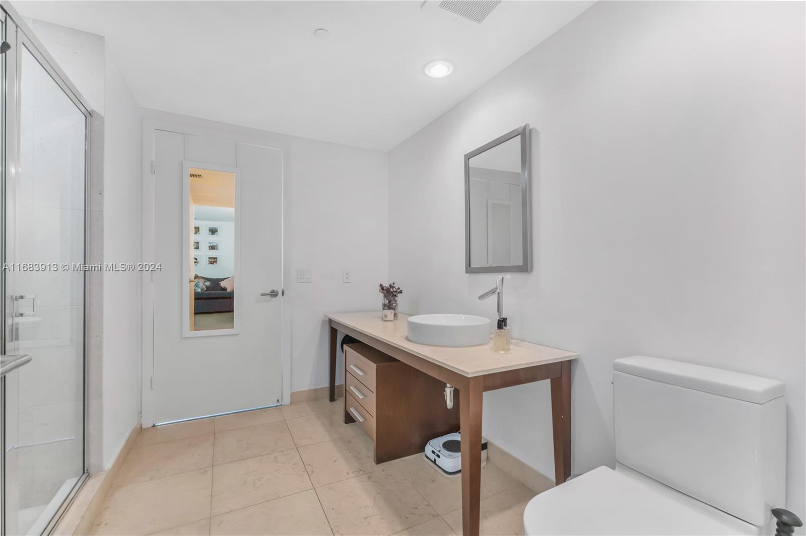 495 Brickell Ave #3105, Miami FL 33131