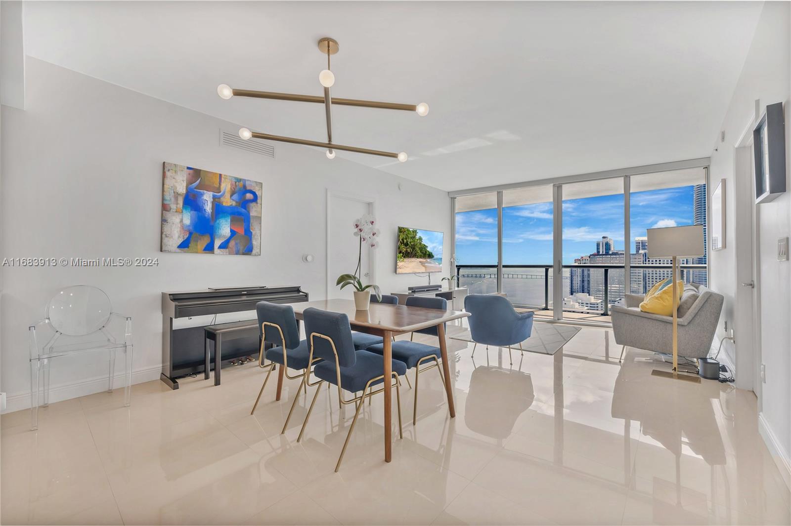 495 Brickell Ave #3105, Miami FL 33131