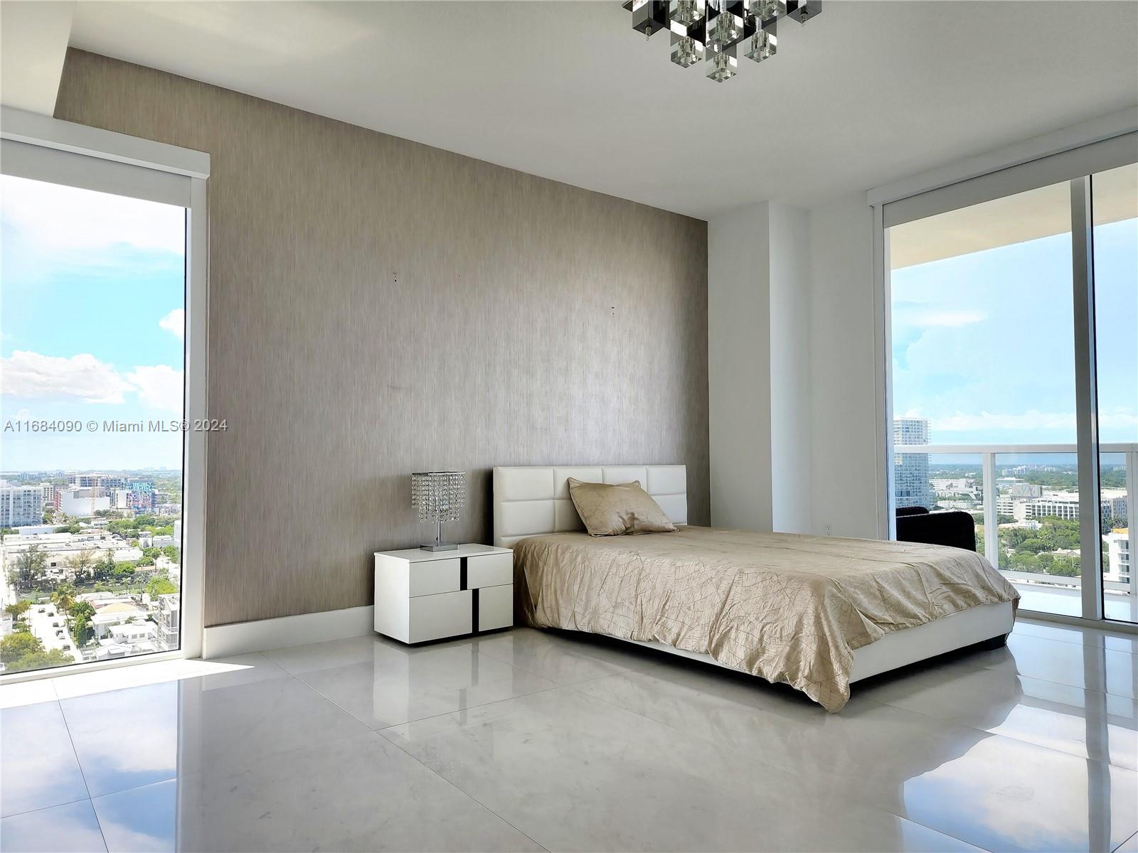 600 NE 27th St #2101, Miami FL 33137