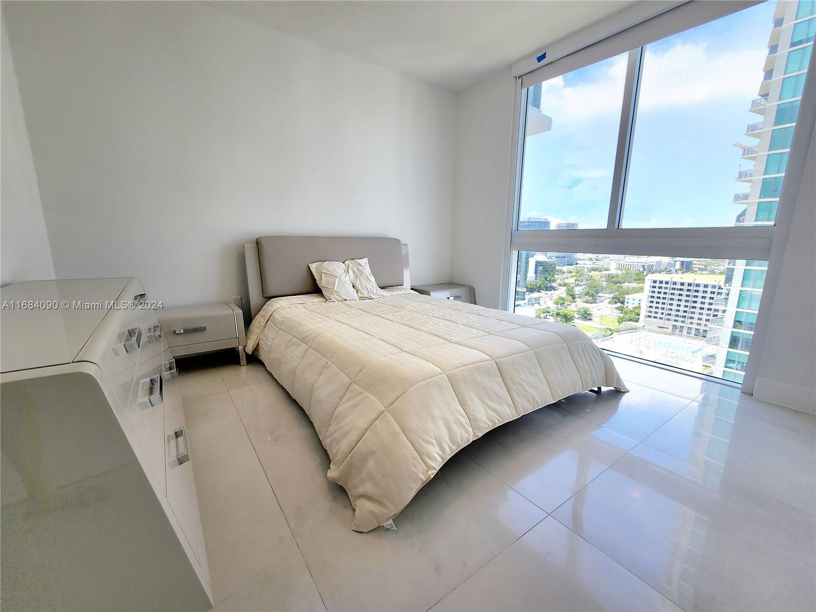 600 NE 27th St #2101, Miami FL 33137