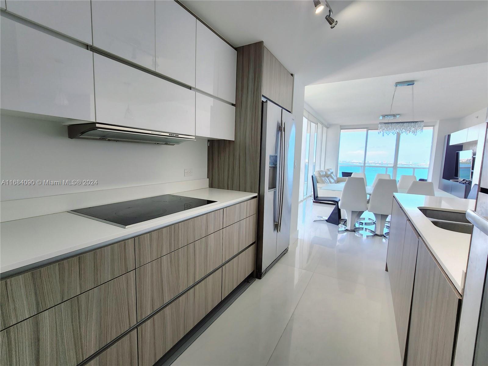 600 NE 27th St #2101, Miami FL 33137