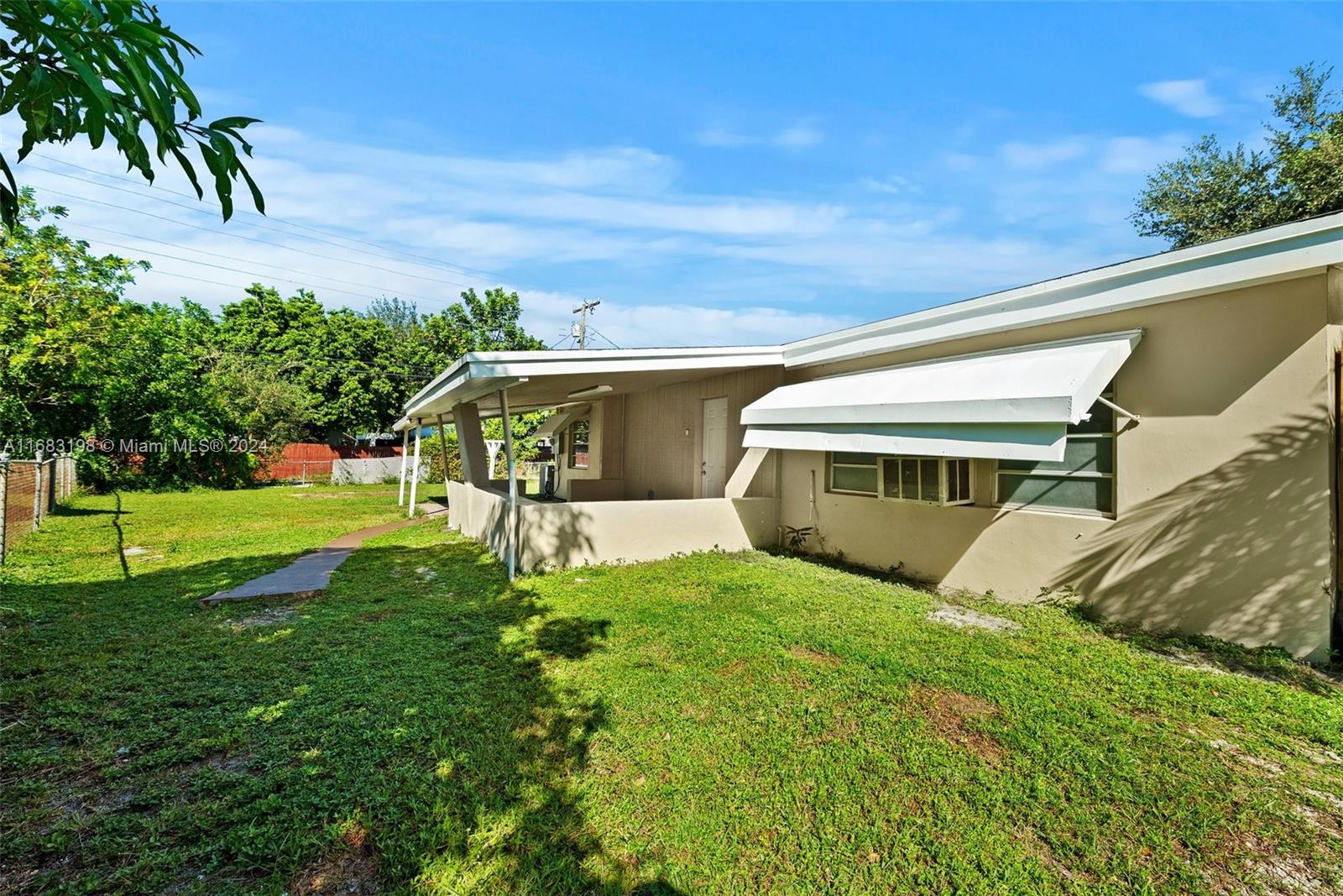 1677 NE 178th St, North Miami Beach, Florida image 29