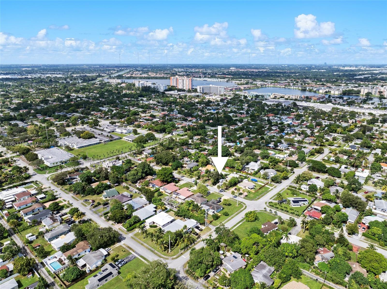 1677 NE 178th St, North Miami Beach, Florida image 34