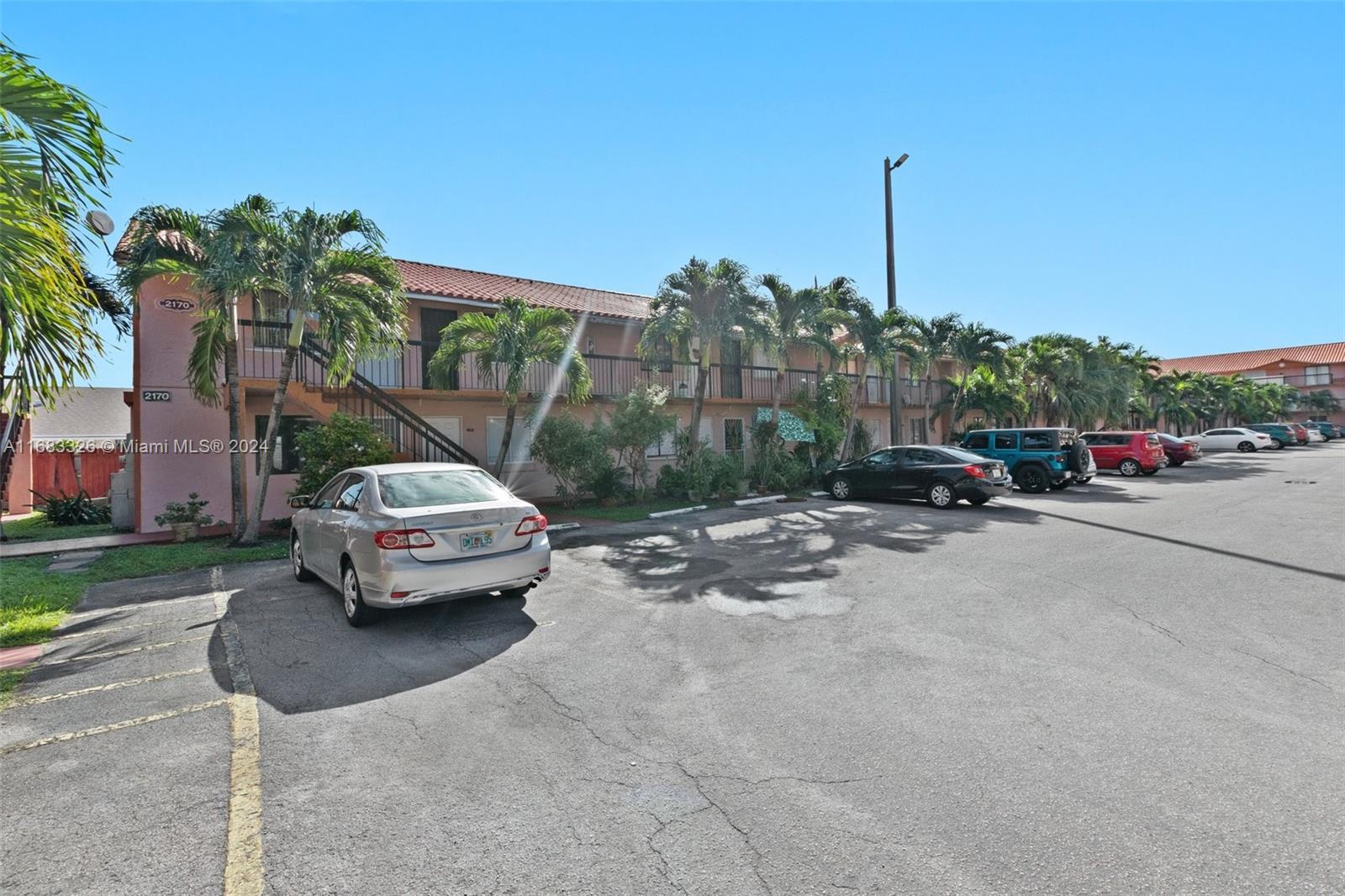 2170 W 60th St #16202, Hialeah, Florida image 2