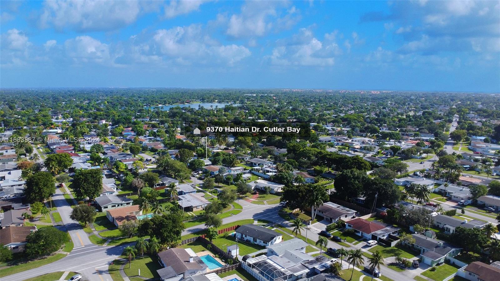 9370 Haitian Dr, Cutler Bay, Florida image 39