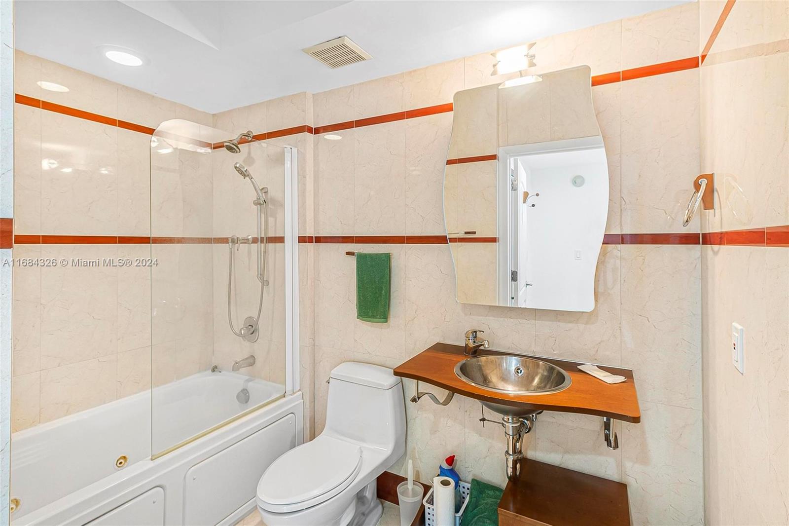 110 Washington Ave #1706, Miami Beach FL 33139