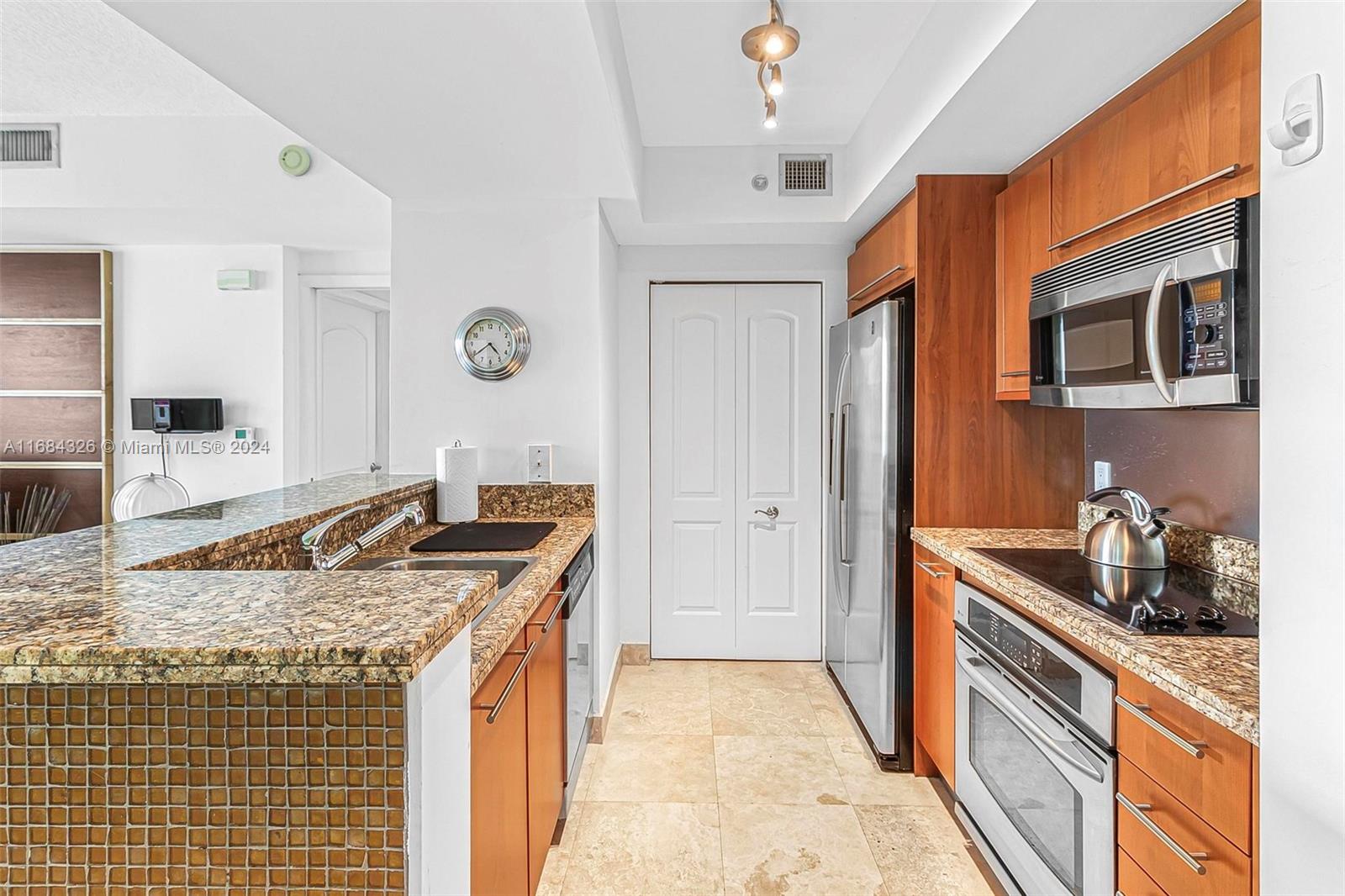 110 Washington Ave #1706, Miami Beach FL 33139