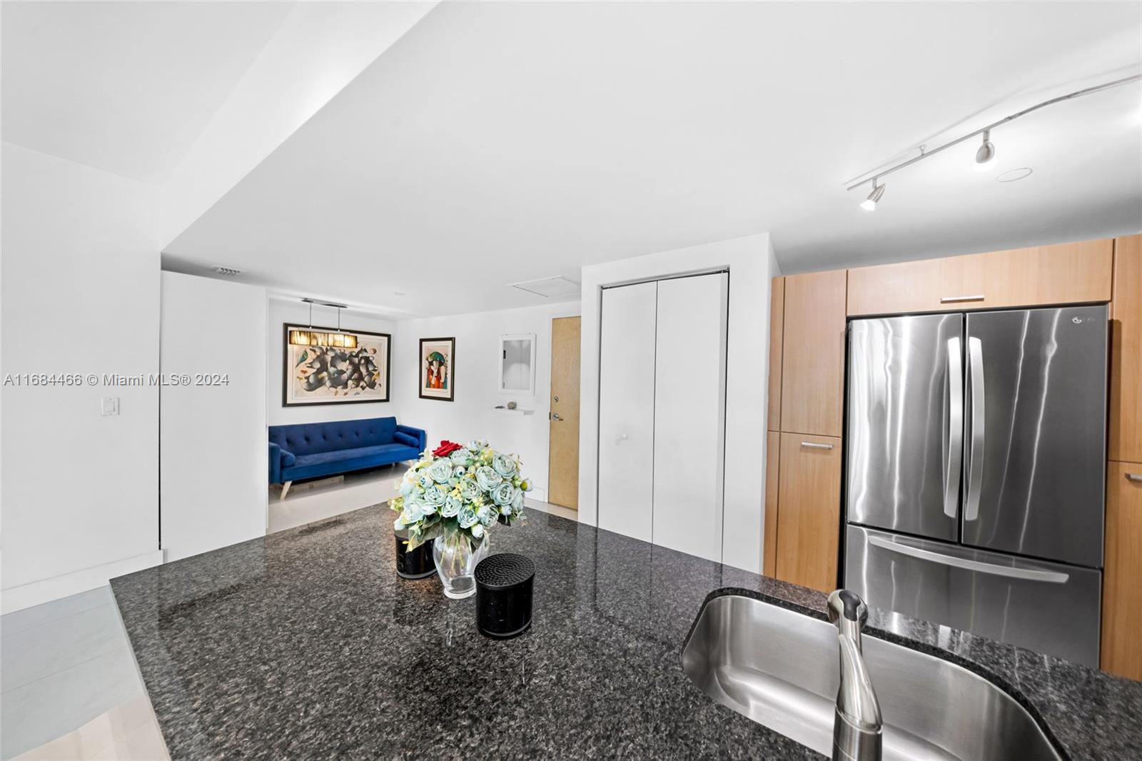 350 S Miami Ave #2804, Miami FL 33130