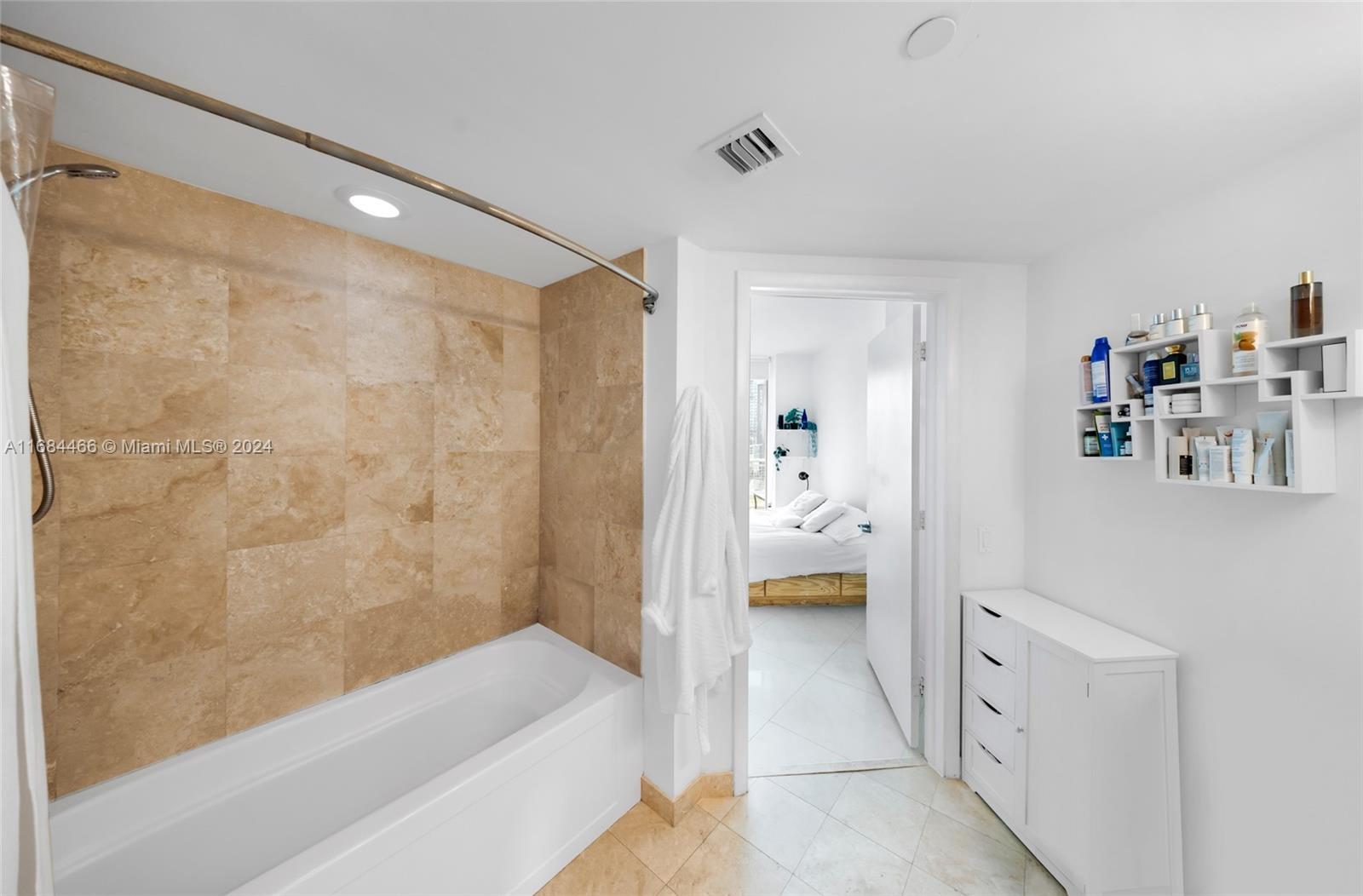 350 S Miami Ave #2804, Miami FL 33130