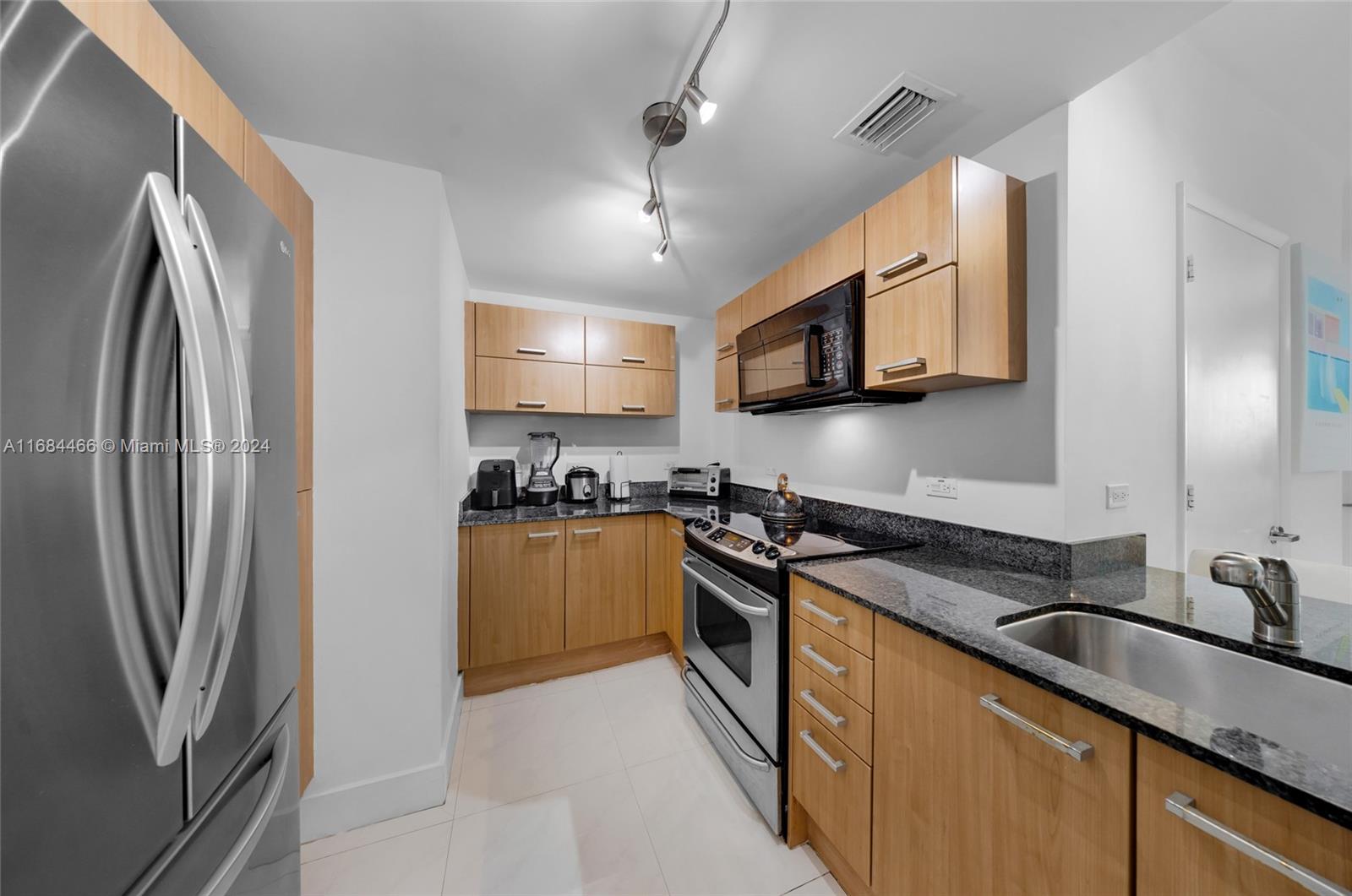 350 S Miami Ave #2804, Miami FL 33130