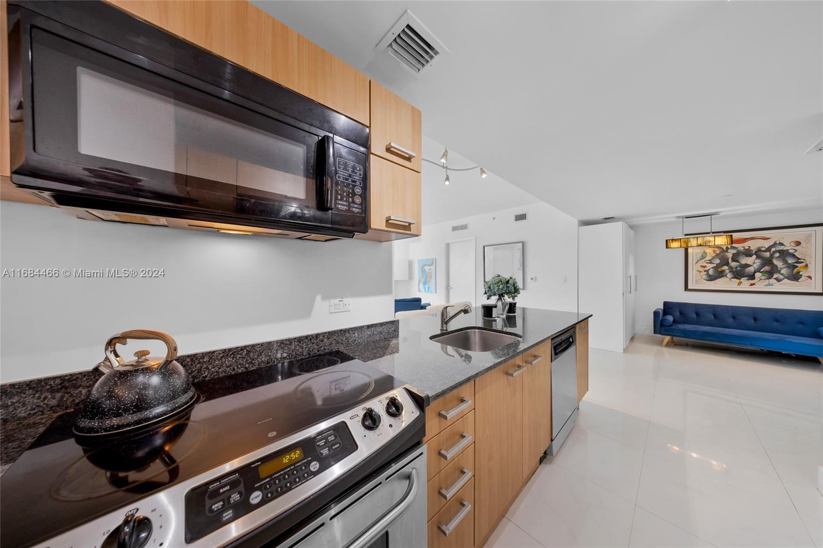 350 S Miami Ave #2804, Miami FL 33130