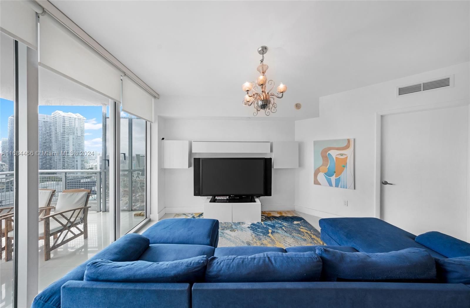 350 S Miami Ave #2804, Miami FL 33130