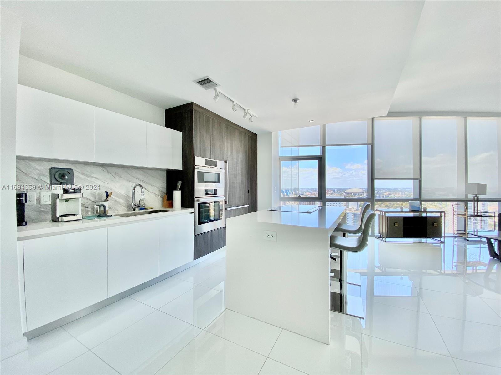 851 NE 1st Ave #2802, Miami, Florida image 12