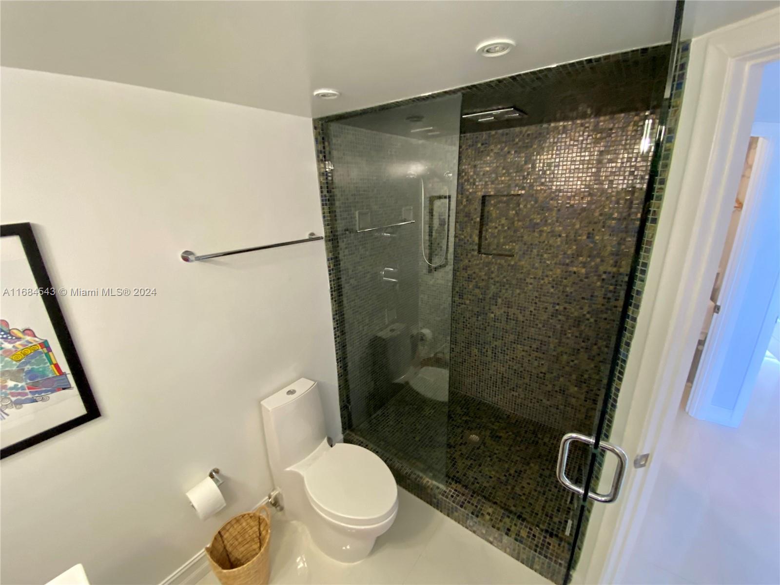 2200 NE 33rd Ave #7J, Fort Lauderdale, Florida image 11