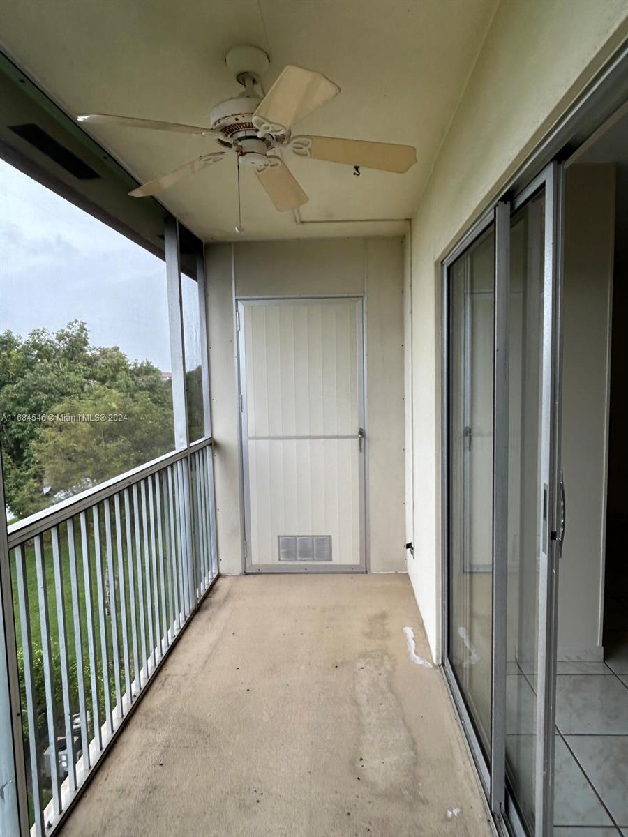 850 SW 133rd Ter #416B, Pembroke Pines, Florida image 2